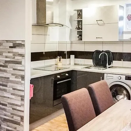 Three Bedroom Holiday In Kertvaros Keszthely